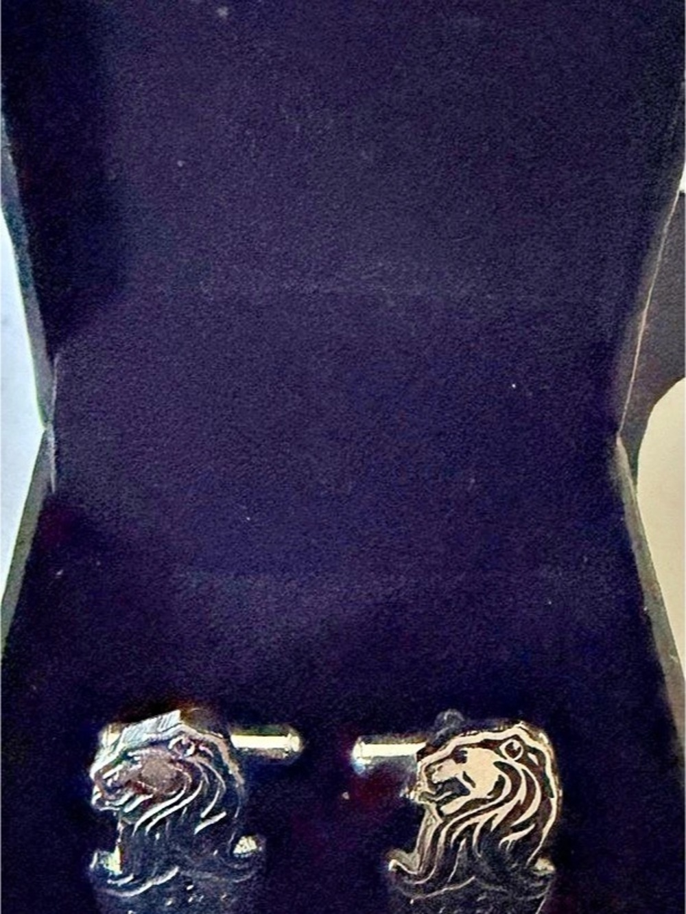 Ritz Carlton Pune Lion Cufflinks in Black & Silver Like New